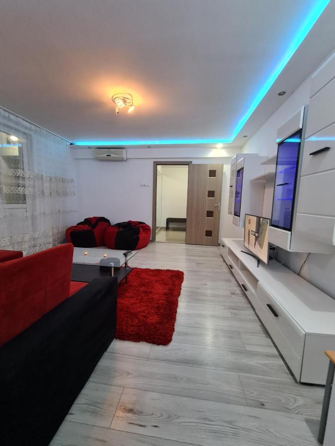 Appartamento Apartament ultra central 1 Hunedoara Esterno foto
