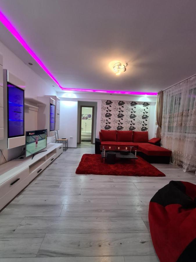 Appartamento Apartament ultra central 1 Hunedoara Esterno foto